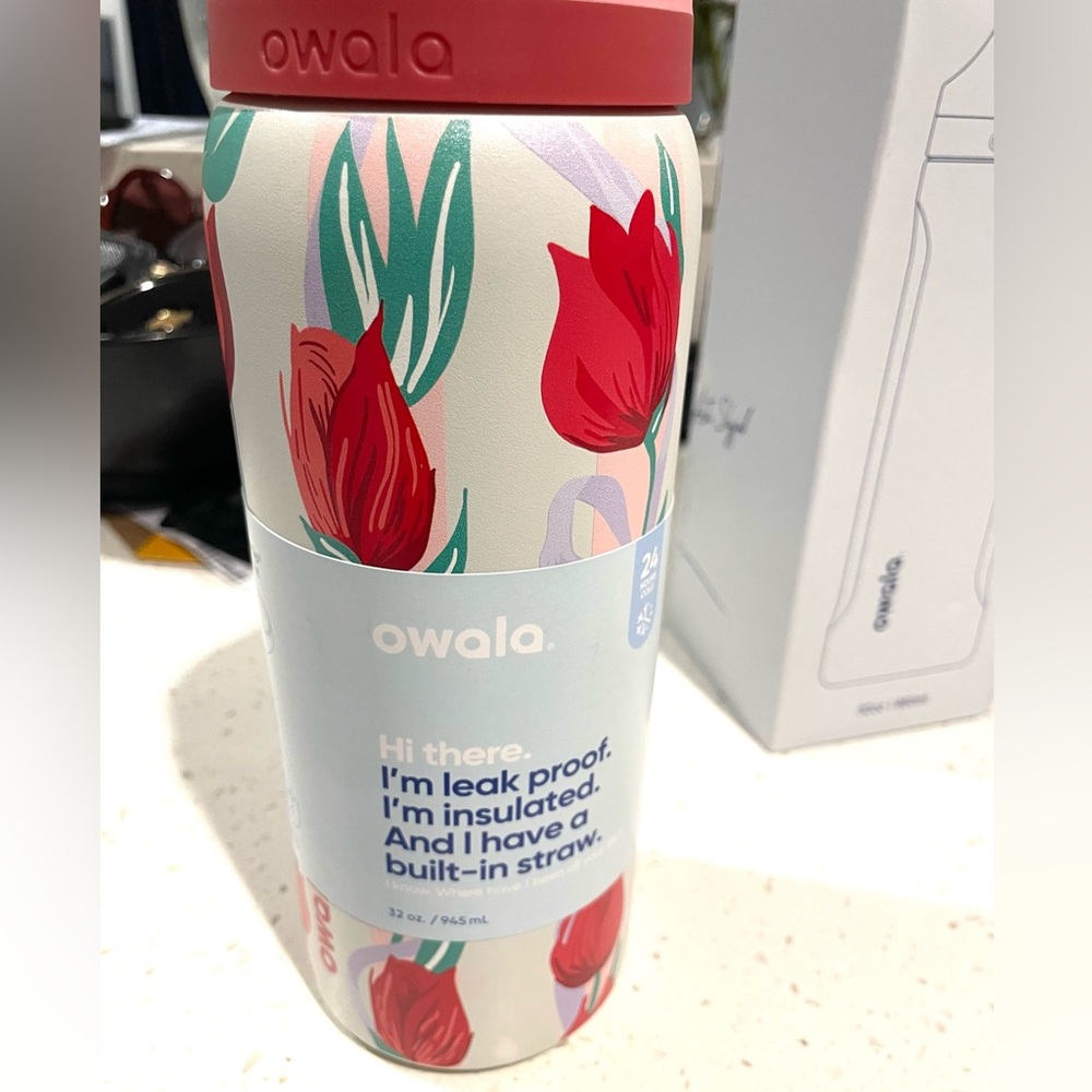 TULIP BOUQUET OWALA URBAN OUTFITTERS EXCLUSIVE SOLD OUT LIMITED EDITION  32 oz